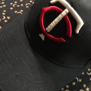 Twins Baseball Cap Team Ballcap Hat NWT
